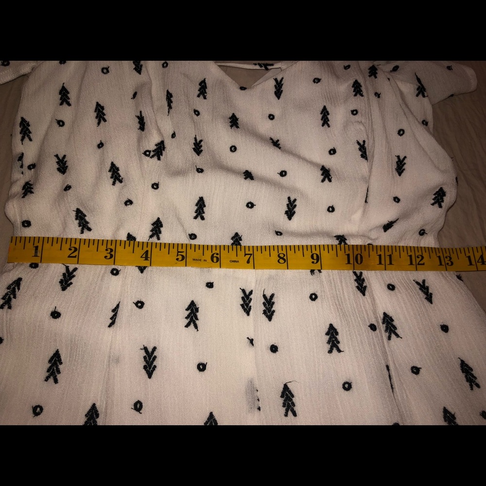 Lush Romper, brand new w/tags, size small - Picture 3 of 7